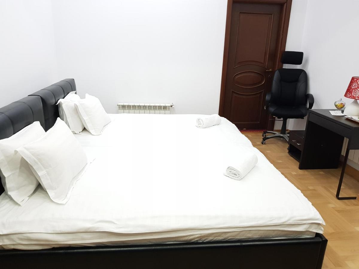 Apartament Langa Monza Apartment Букурещ Екстериор снимка